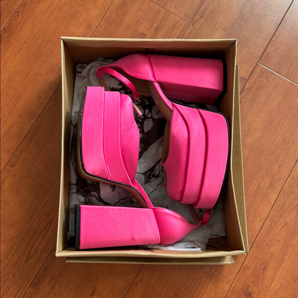 Steve Madden Charlize Hot Pink Satin Platforms - Picture 14 of 14